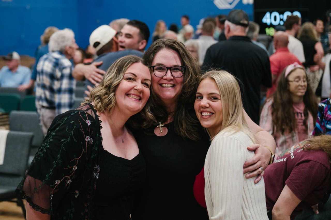 Hosanna Hope congregation in worship